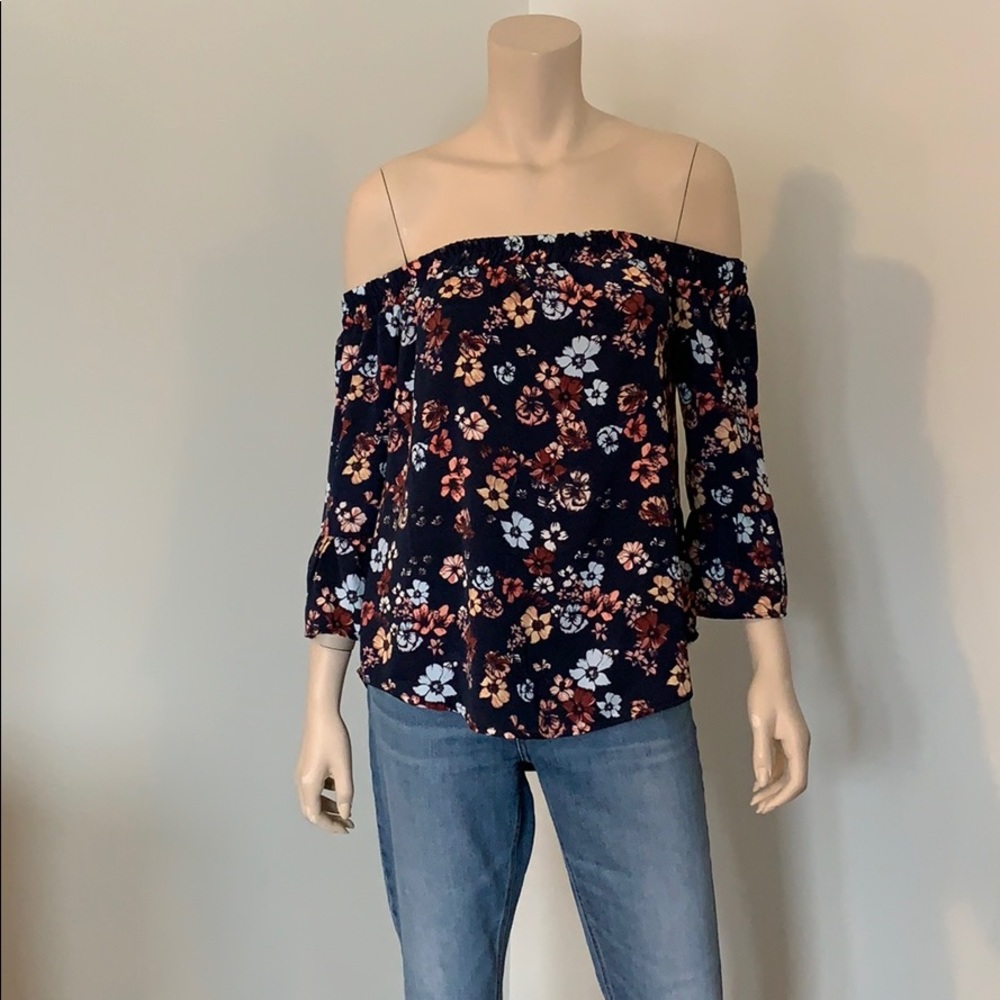 💞3for$40💞Off the shoulder blouse